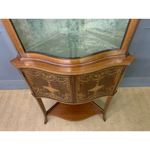 1900 - 1909 Inlaid Mahogany Corner Cabinet, 1900s For Sale - Image 5 of 9