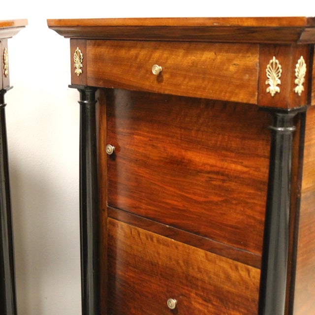Italian Empire Bedside Tables in Walnut, 1800s, Set of 2 For Sale - Image 10 of 12