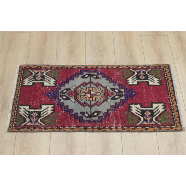 Traditional 1970s Turkish Vintage Oushak Doormat Rug For Sale - Image 3 of 9