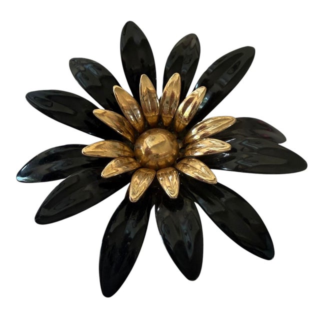 1960s Vintage 1960’s Flower Pin Decor For Sale - Image 5 of 6