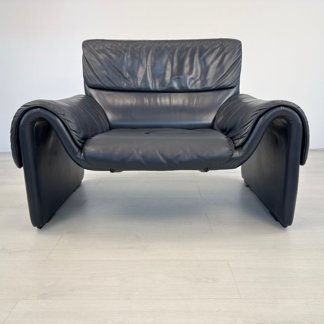 Mid-Century Modern Dark Blue Black De Sede Ds 2011 Leather Armchair For Sale - Image 3 of 12