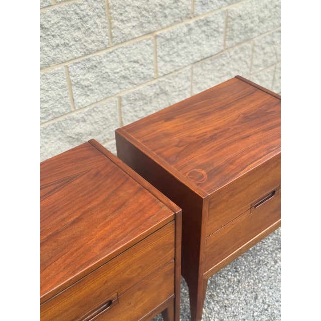 Pair of Mid 20th Century Modern Walnut Nightstands With Two Drawers For Sale In Philadelphia - Image 6 of 12