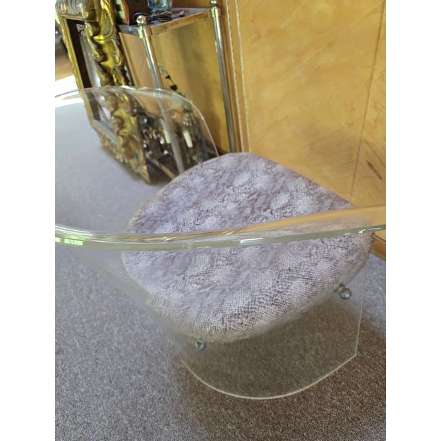 1970s Vintage Mid Century Modern Designer Lucite Chair For Sale In Boston - Image 6 of 9