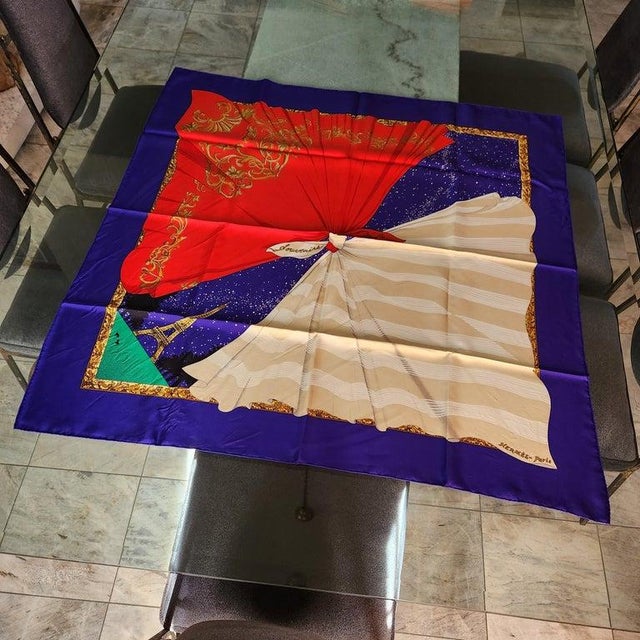 1980s Hermès Silk Scarf Hilton McConnico Souvenirs De Paris Boxed For Sale - Image 13 of 13