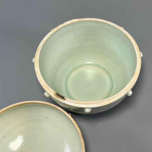 Longquan Celadon Lidded Jar With Embossed Floral‑Pattern and Bead‑Shaped Decorations For Sale - Image 4 of 6