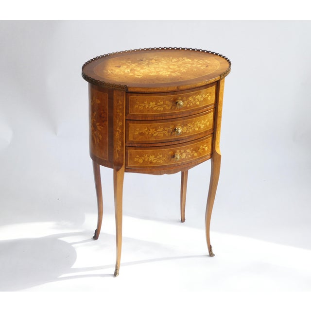 French Louis XV Nightstand with Drawers and Floral Details, 1920s For Sale - Image 14 of 14