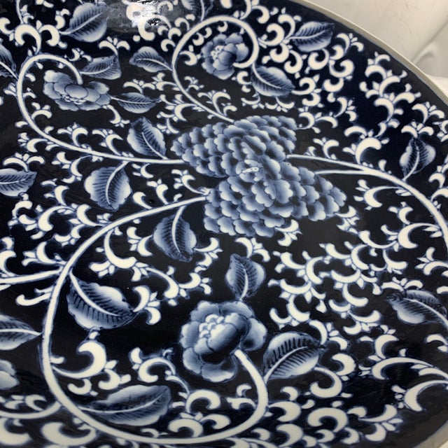 Chinoiserie Vintage Bombay Company Blue & White Chinoiserie Large Platter / Charger Bowl For Sale - Image 3 of 6
