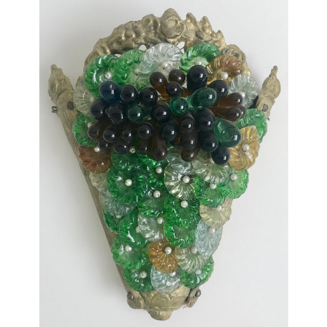 Art Nouveau 1920s Green Grape Motif Murano Glass Sconce For Sale - Image 3 of 3