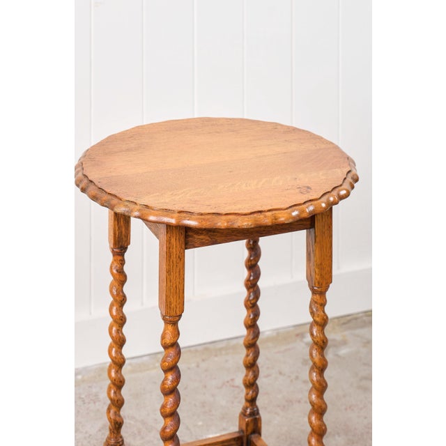 Early 20th Century Antique English Barley Twist Lamp Table With Scalloped Edge For Sale - Image 5 of 8
