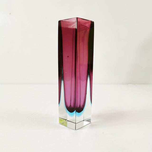 An original vintage vase made of Murano art glass, using the striking Sommerso technique. The geometric shape of the...