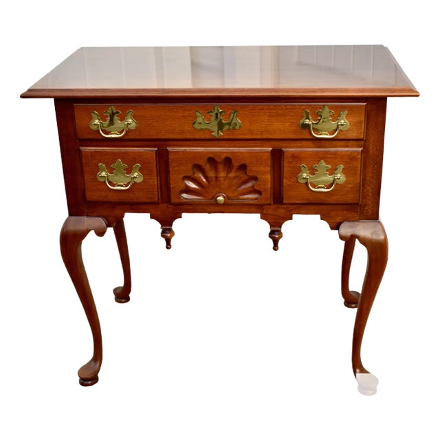 Councill Craftsmen Mahogany Lowboy Queen Anne Dressing Table Vanity Chest 4 Dr For Sale