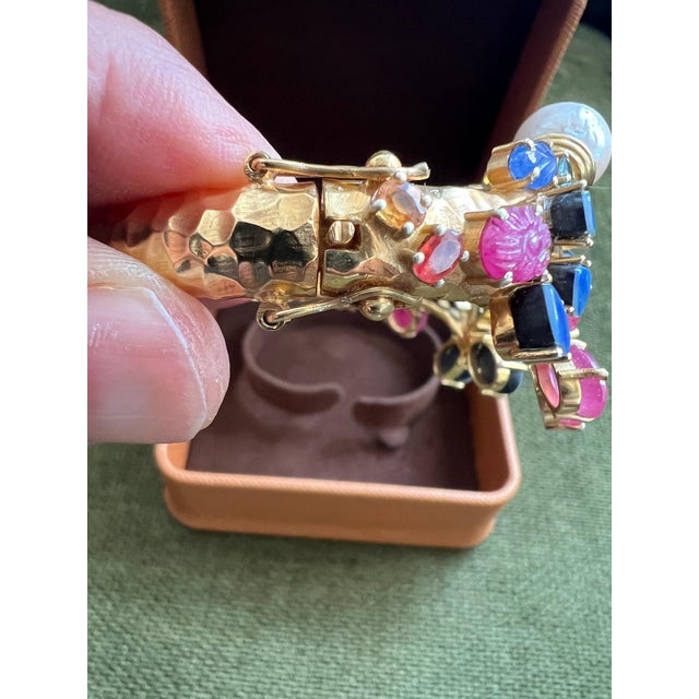 Bochic "Capri" Vintage Ruby, Sapphire & Blue Opal Cuff Set In 18K & Silver For Sale - Image 10 of 18