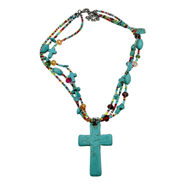 1970s Vintage Southwestern Navajo Boho Chic Faux Turquoise Cross Pennant Beaded Necklace, 22” For Sale