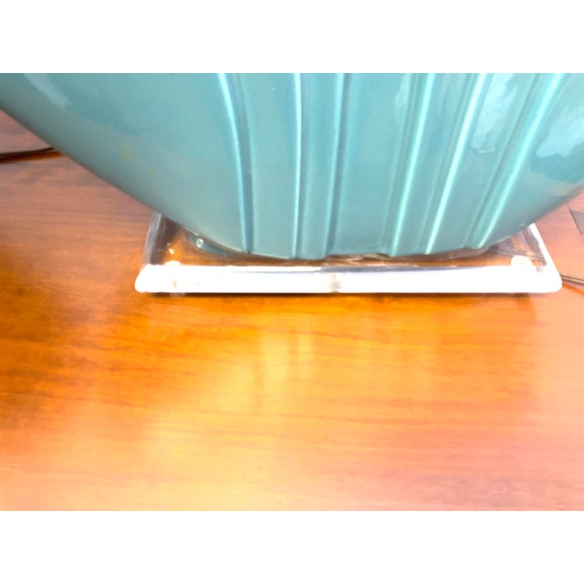 1980s Postmodern Seafoam Green Ceramic Glazed Table Lamps With Lucite Base - a Pair For Sale In West Palm - Image 6 of 8