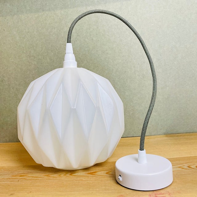 1960s Mid-Century Modern Scandinavian Style White Acrylic Origami Pendant Lamp, 1960s For Sale - Image 5 of 12
