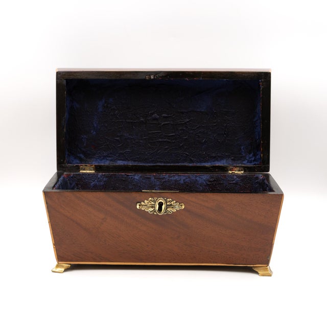 Early 19th Century Regency Mahogany Box With Satinwood Edging and Brass Basket Pull For Sale - Image 10 of 12