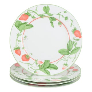Porcelain Fraise Series Charger Plates by Bill Goldsmith for Limoges, 1980s, Set of 4 For Sale