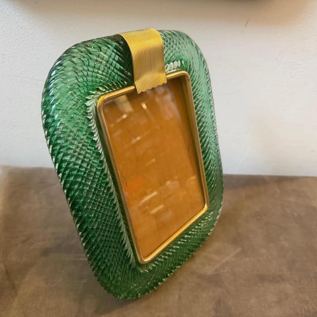1990s A Barovier Style Art Deco Green Murano Glass and Brass Italian Picture Frame For Sale - Image 5 of 11