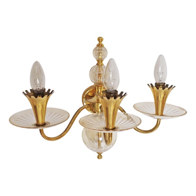 Crystal and Brass Wall Sconce with Glass by Lightolier, 1950s For Sale