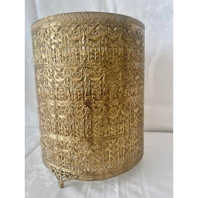 Metal Vintage Hollywood Regency Gold Tone French Drape Filigree Wastebasket Ormolu Pierced Metal For Sale - Image 7 of 15