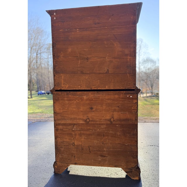 Early 19th Century American Federal Cherry Chest on Chest For Sale In Washington DC - Image 6 of 8