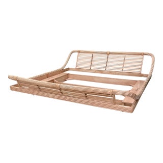 1980s Attributed to Roche Bobois Maugrion France Rattan Platform Bed – Eastern King – Sculptural Modern Coastal For Sale
