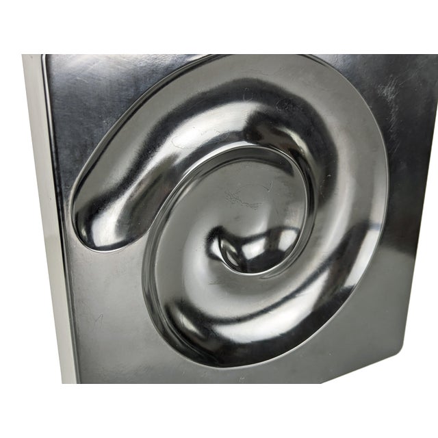 Artemide Sculptural Spiros Ashtray in Black Melamine by E. Peduzzi Riva for Artemide, 1968 For Sale - Image 4 of 8