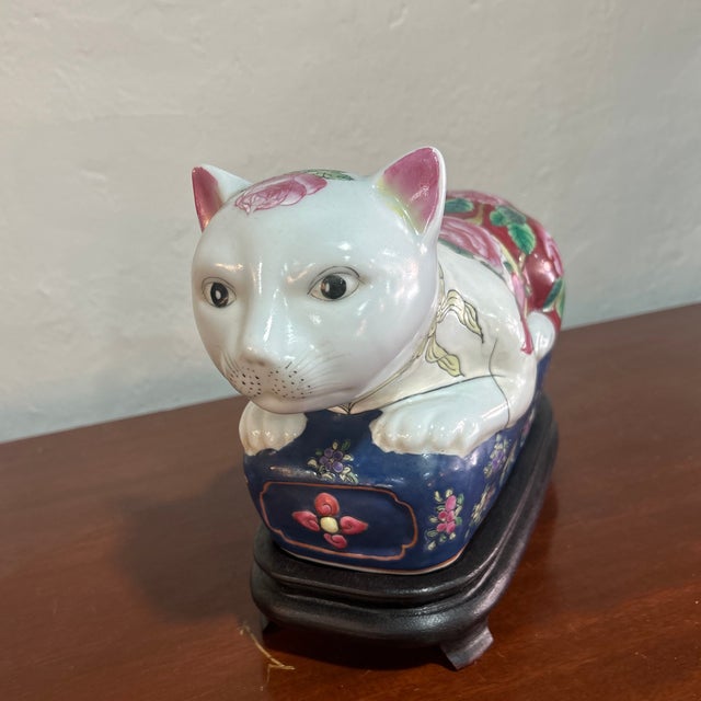 Famille Rose Ceramic Cat With Base For Sale - Image 4 of 9