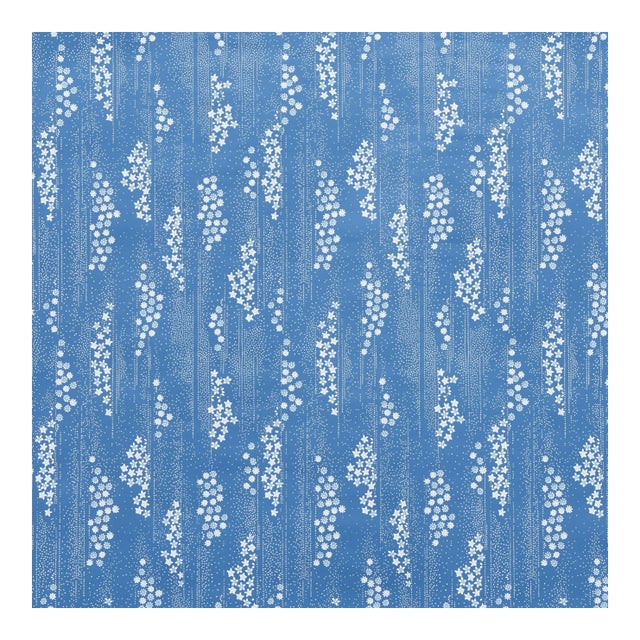 Sample - Schumacher Taki Floral Wallpaper in Indigo For Sale