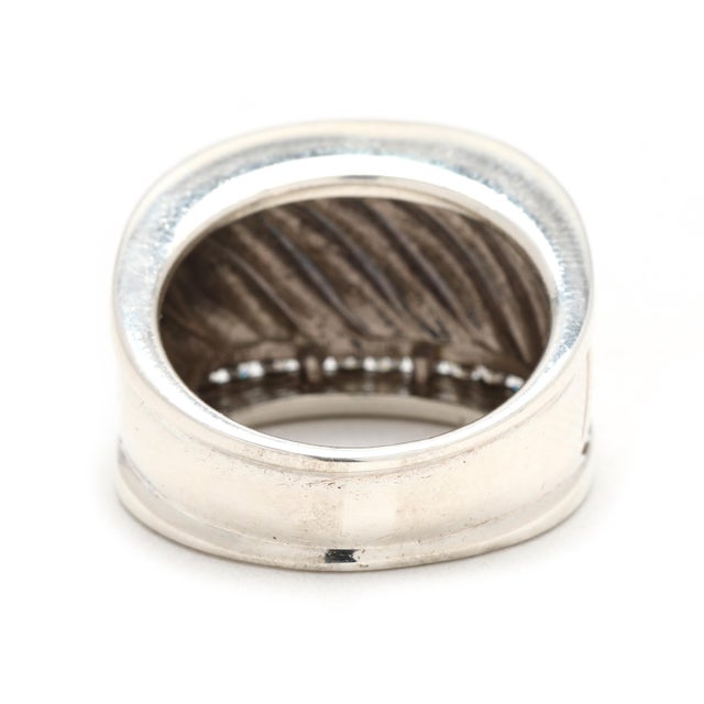 Modern David Yurman .50ctw Diamond Thick Cigar Band Ring, Sterling Silver, Ring Size 7 For Sale - Image 3 of 6