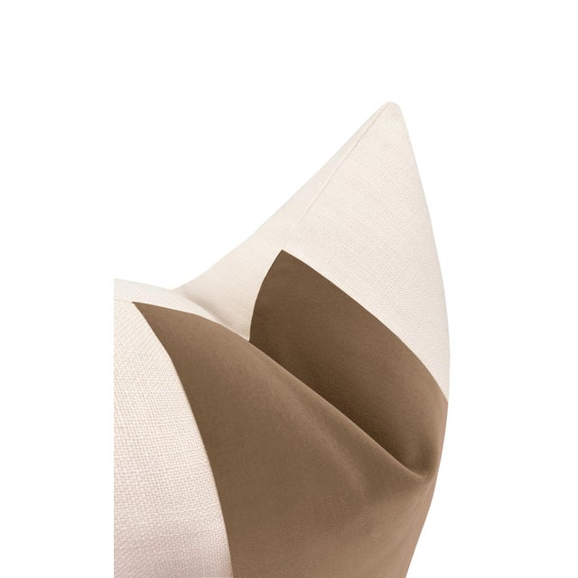 22" Nutmeg Designer Velvet Panel + Linen Pillows - A Pair For Sale - Image 4 of 4