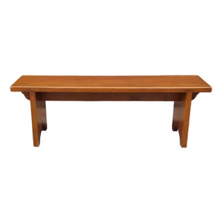 20th Century Early American Style Stained Fruitwood Bench For Sale