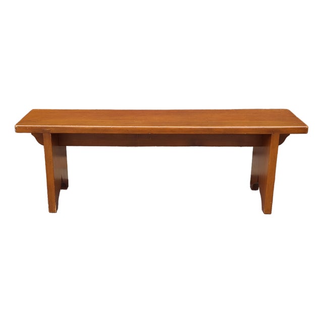 20th Century Early American Style Stained Fruitwood Bench For Sale