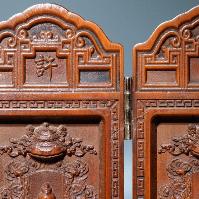 1980s Vintage Carved Boxwood Four-Panel Miniature Folding Screen - Deities & Calligraphy For Sale - Image 5 of 9