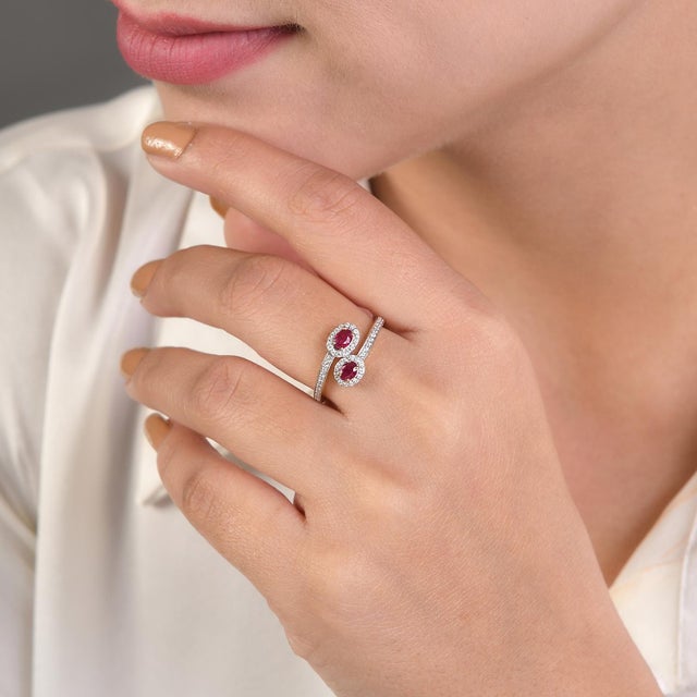 Ruby Diamond Bypass Ring 18k Yellow Gold Size 7 For Sale In New York - Image 6 of 12