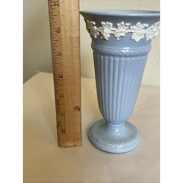 Wedgwood Vintage MCM Wedgwood Queen’s Ware Blue Tulip Trumpet Vase For Sale - Image 4 of 4