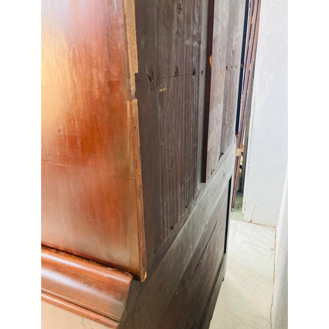 Traditional Early 19th Century Display Cabinet For Sale - Image 3 of 11