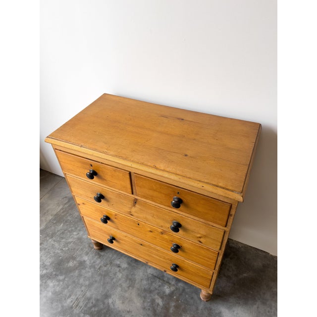 Antique 18th Century English Pine Georgian Chest of Drawers For Sale In Portland, OR - Image 6 of 8