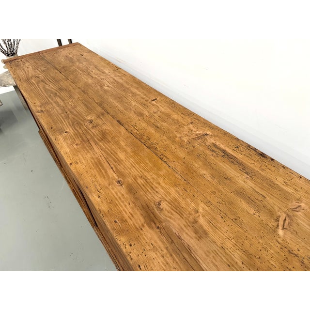 Large Vintage Pine Trade Counter, 1920 For Sale - Image 16 of 18