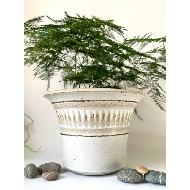 David Cressey & Robert Maxwell Glazed Planter Pot, Earthgender Ceramics, 1970s This stunning vintage glazed stoneware...