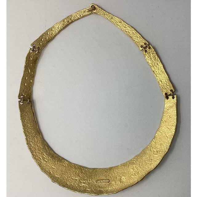 Les Bernard was a prominent American costume jewelry brand known for bold, sculptural, and highly innovative runway...