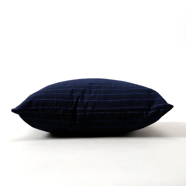 Farmhouse Vintage Homespun Pillow Cover – Navy Blue Woven Cotton For Sale - Image 3 of 5