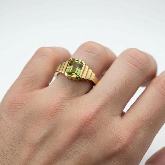 Metal Peridot Solitaire Ring for Men Silver, Gold, Size 10 For Sale - Image 7 of 7