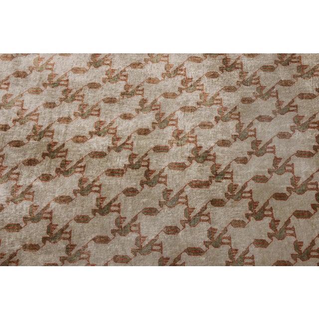 Hand-Knotted Antique Hereke Rug in Beige and Pink Geometric Pattern For Sale In New York - Image 6 of 7