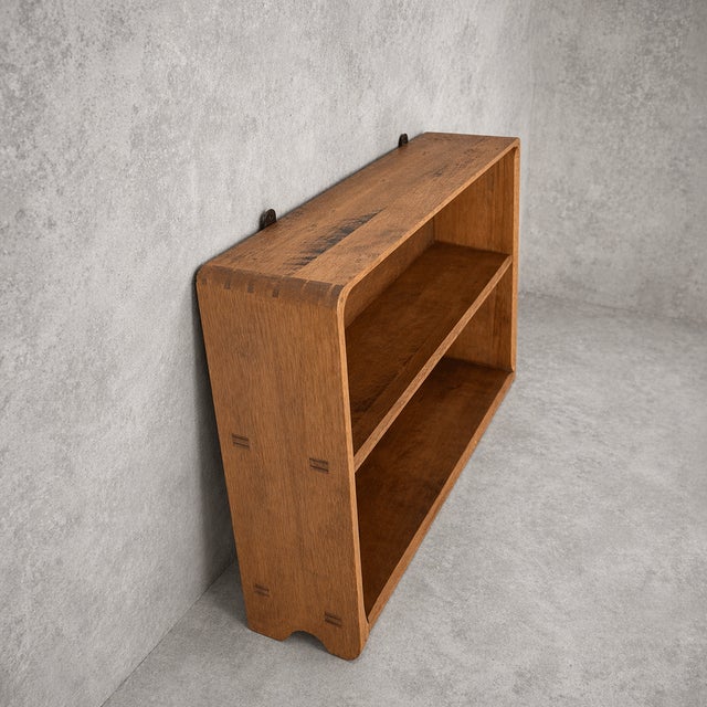 Vintage Wall Shelf Curved Open Display Unit in Tiger Oak and Beech, 1970s, in Very Good conditions. Designed 1970 to 1979
