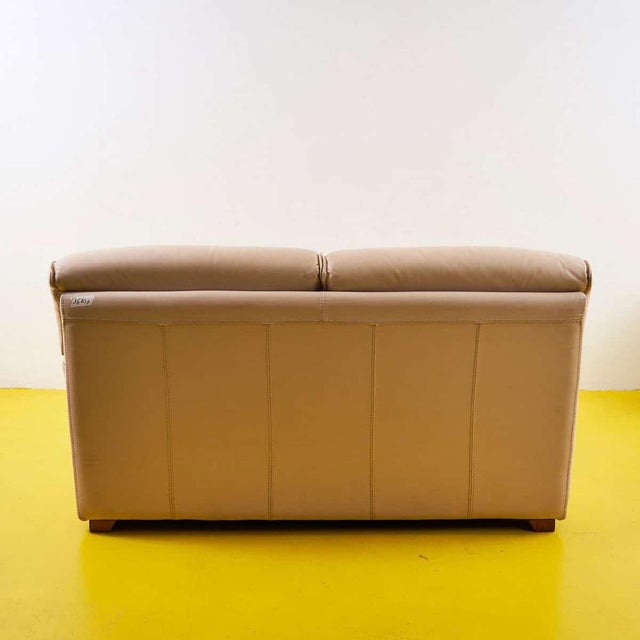 Vintage Sofa in Cream Leather For Sale - Image 4 of 7