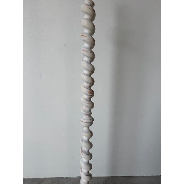1970s Vintage Hollywood Regency White Twist-Carved Wood Floor Lamp For Sale - Image 9 of 12