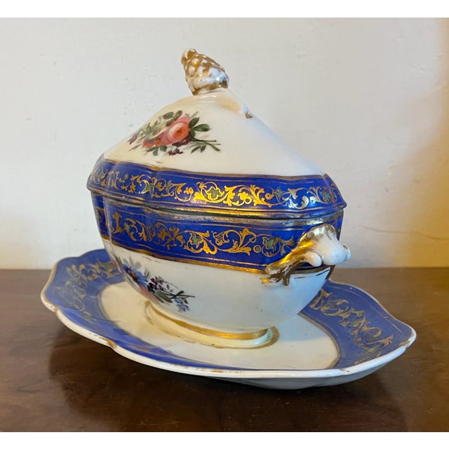 French Antique 19th Century Paris Porcelain Sauce Tureen For Sale - Image 3 of 12