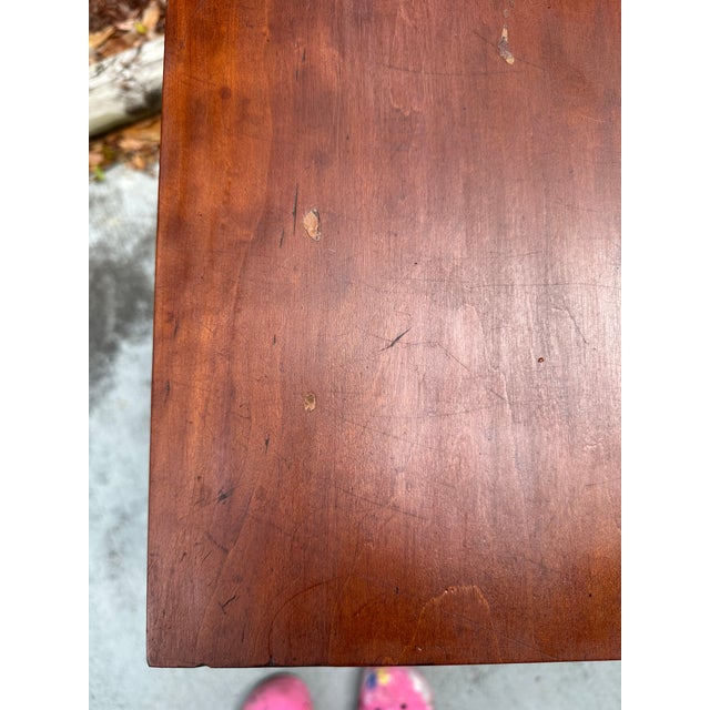 19th Century American Hepplewhite Style Federal Cherry Stand Side Table. For Sale - Image 9 of 10