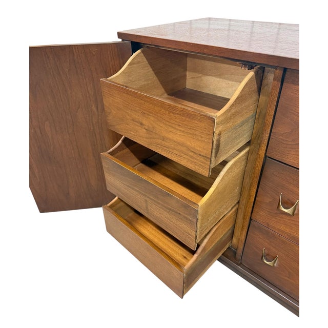 Mid-Century Modern Broyhill Brasilia Walnut Dresser For Sale - Image 9 of 14